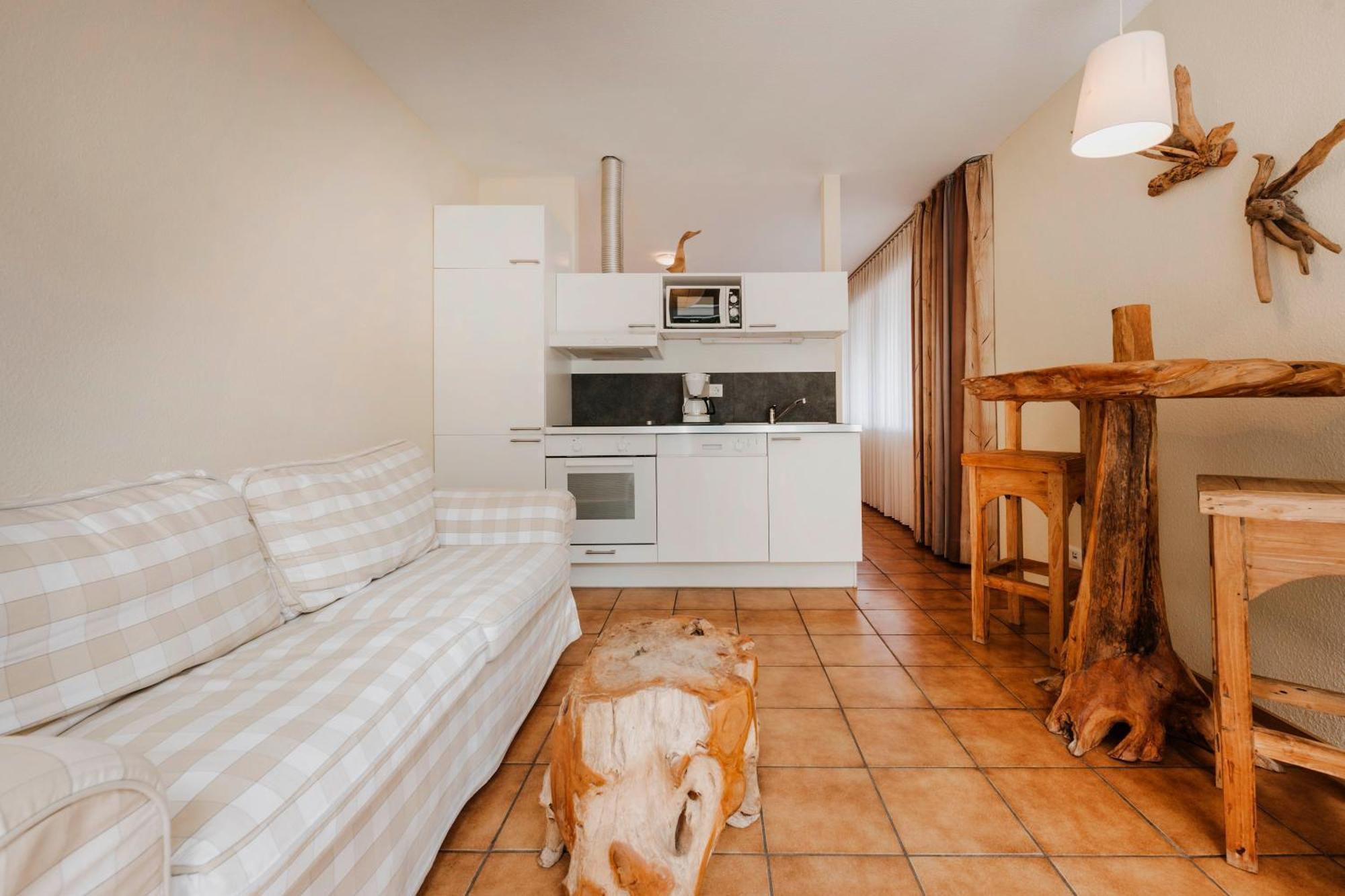 Appartementhotel Seeblick Gronau  Rom bilde