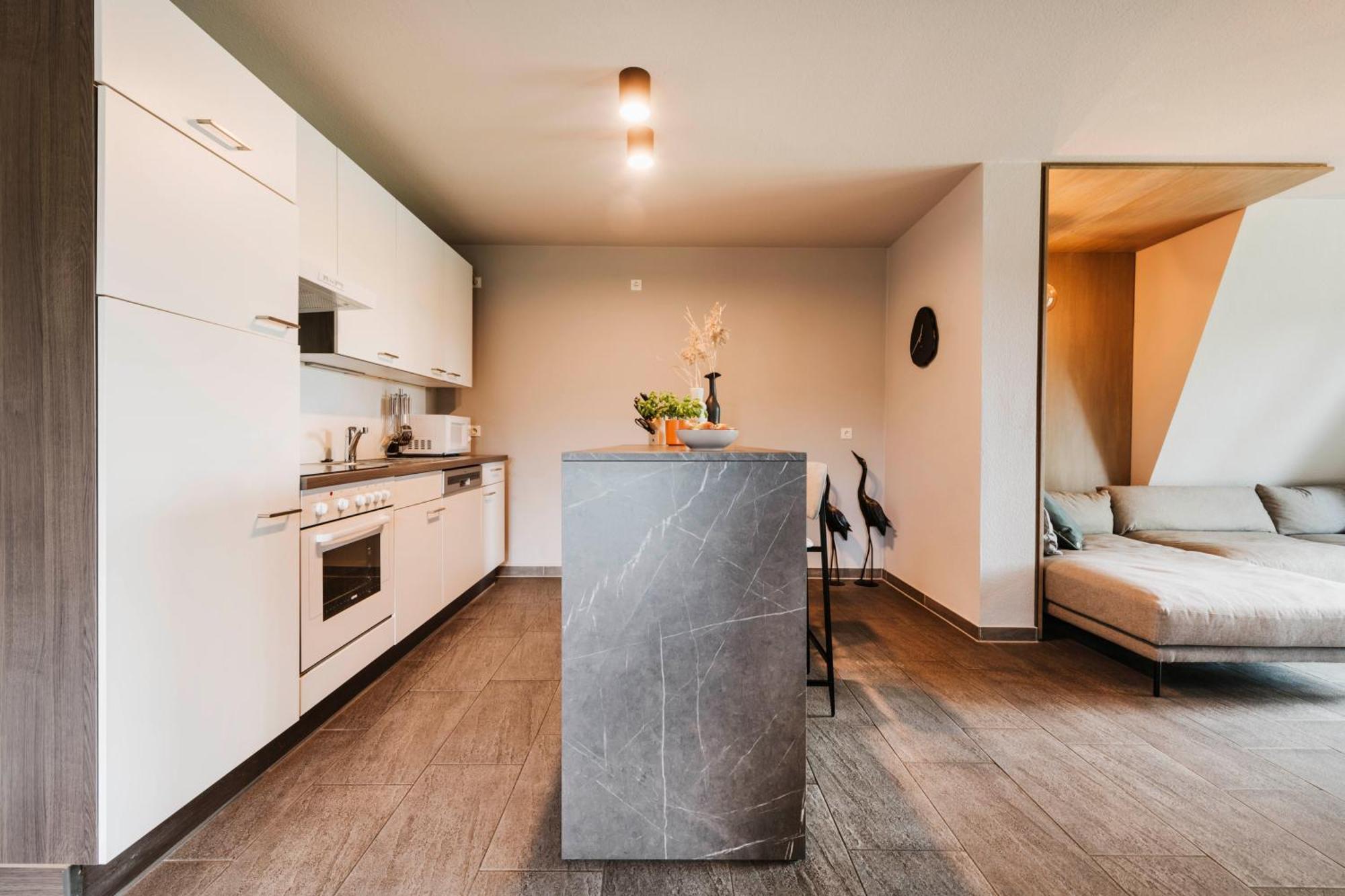 Appartementhotel Seeblick Gronau  Rom bilde