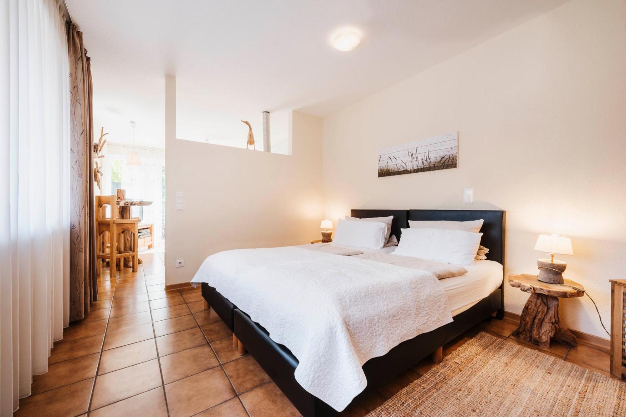 Appartementhotel Seeblick Gronau  Rom bilde