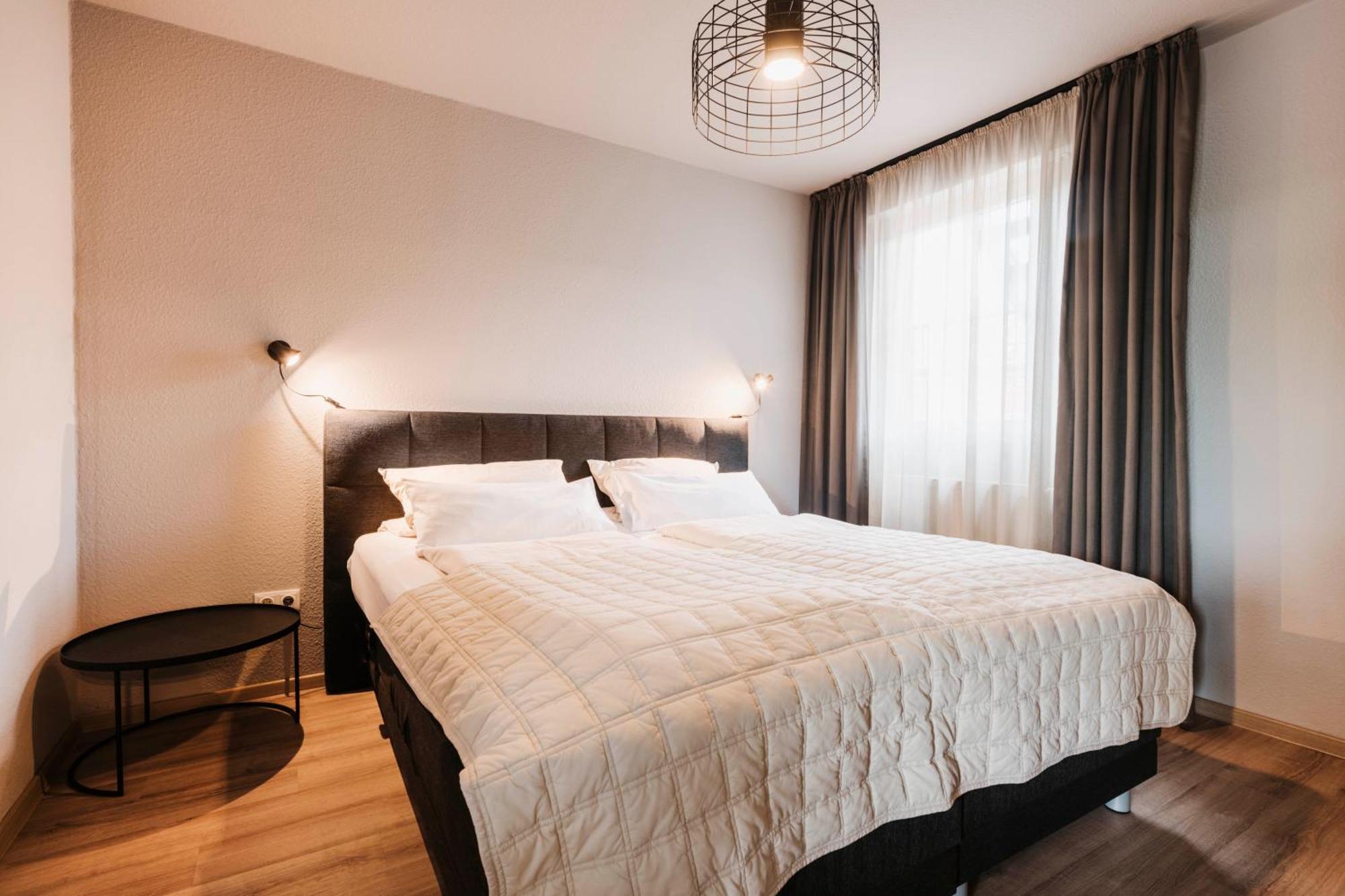Appartementhotel Seeblick Gronau  Rom bilde