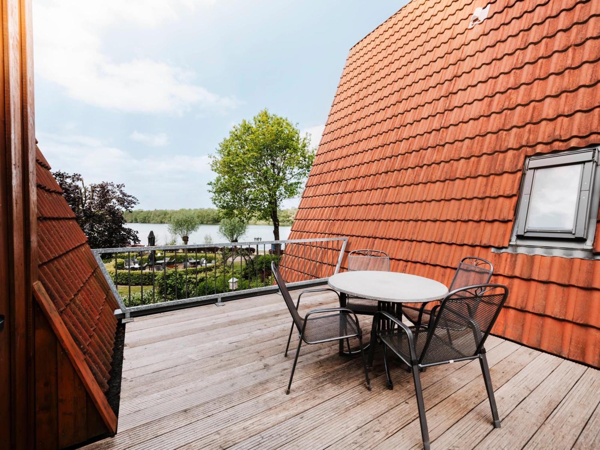 Appartementhotel Seeblick Gronau  Rom bilde
